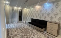 4-��������� �������� � 74 �² � 4/5 ����, ��� ��������, �� ������ 18 � ���������� (������ ��������) ����������� (��������) ���� 2