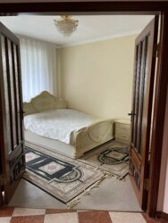 3-��������� �������� � 82.8 �² � 5/5 ����, �������� ���� � �������       https://krisha.kz/a/show/684854649 ���� 3