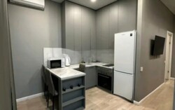 2-��������� �������� � 42 �² � 14/17 ����, ������� 20 � �������-����������� ���� 3