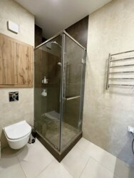 3-��������� �������� � 77 �² � 8/12 ����, ���������� 157 �6 ���� 6