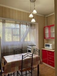 2-��������� �������� � 56.7 �² � 4/9 ����, ���� �� 175/19 � ������� ���� 1