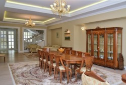 ��������� ��� � 8 ������ � 774.6 �² � 11 ���., �������� ����� 10 ���� 1