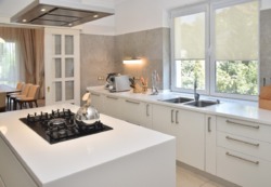 ��������� ��� � 8 ������ � 774.6 �² � 11 ���., �������� ����� 10 ���� 4