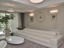 ��������� ��� � 8 ������ � 774.6 �² � 11 ���., �������� ����� 10 ���� 5